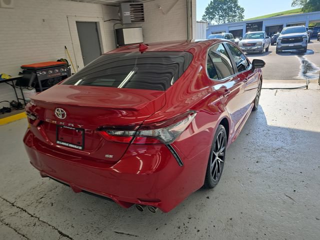 Used 2022 Toyota Camry SE w/ Carpet Mat Package (TMS) FWD image 5