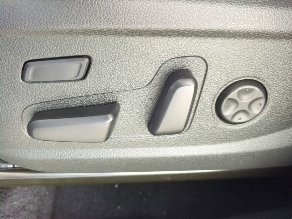 Certified 2023 Hyundai Santa Fe Limited image 23