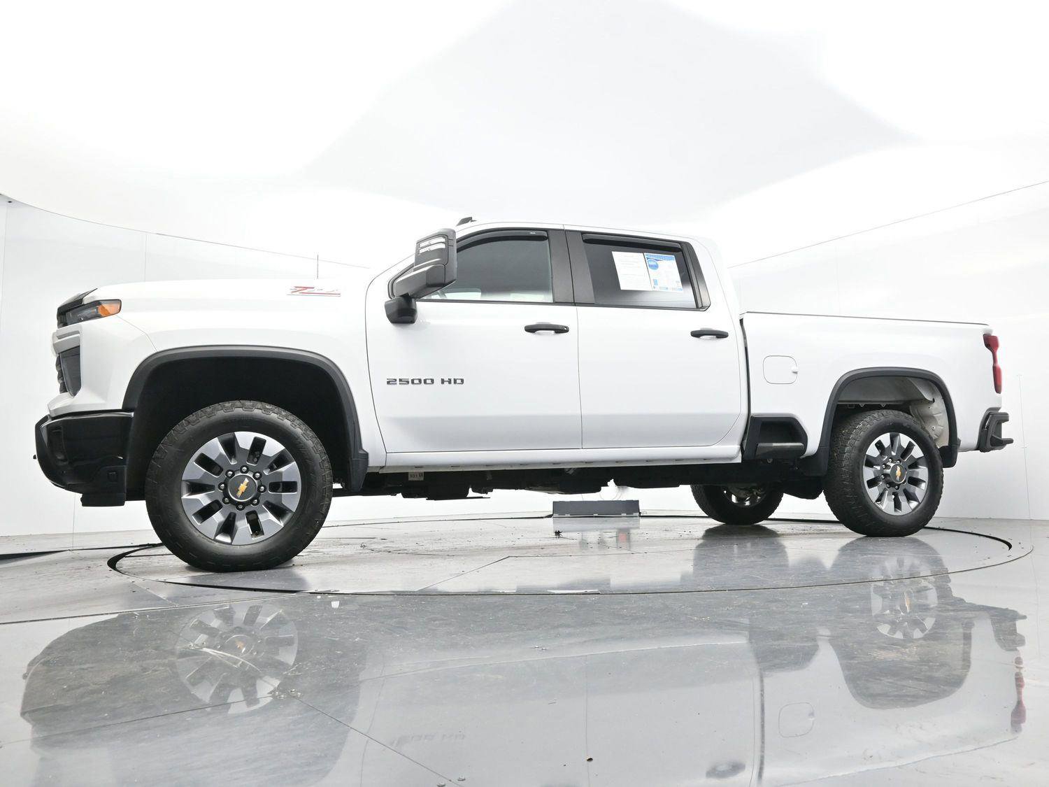 Used 2024 Chevrolet Silverado 2500 Custom w/ Custom Value Package image 44