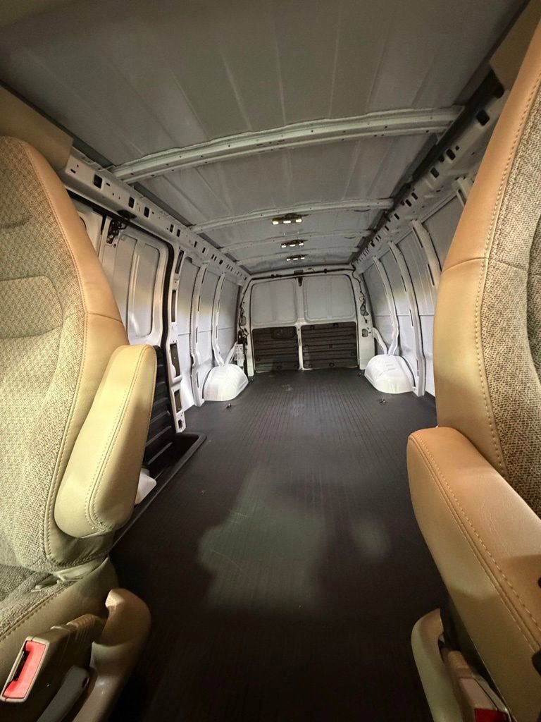 New 2026 Chevrolet Express 2500 Extended image 9