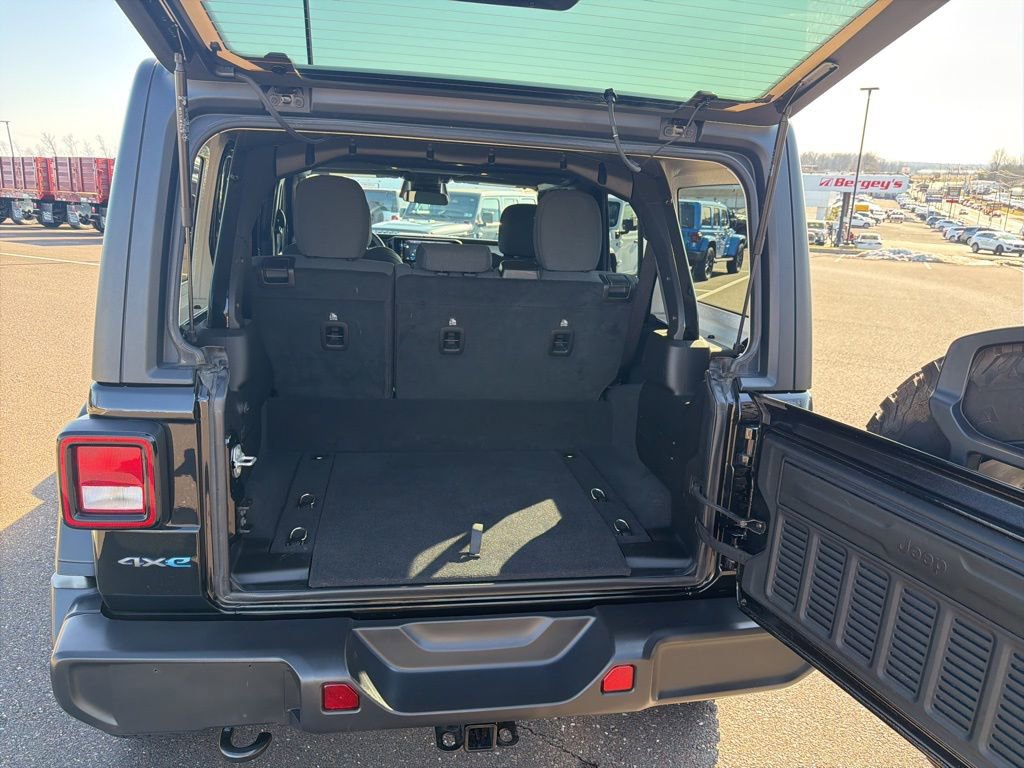 Certified 2025 Jeep Wrangler Unlimited Sport S 4xe image 18