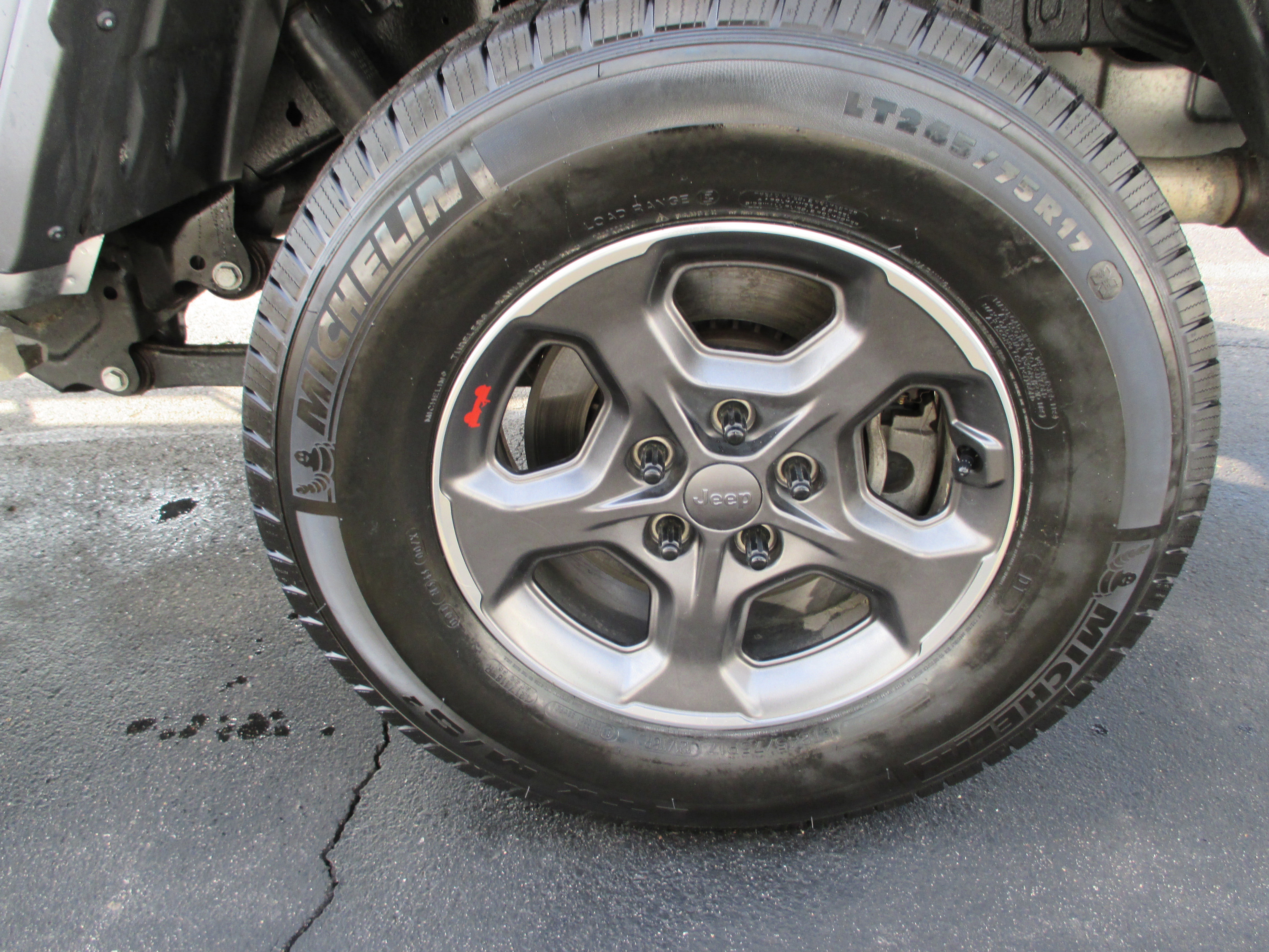 Used 2020 Jeep Gladiator Sport w/ Quick Order Package 24S image 9