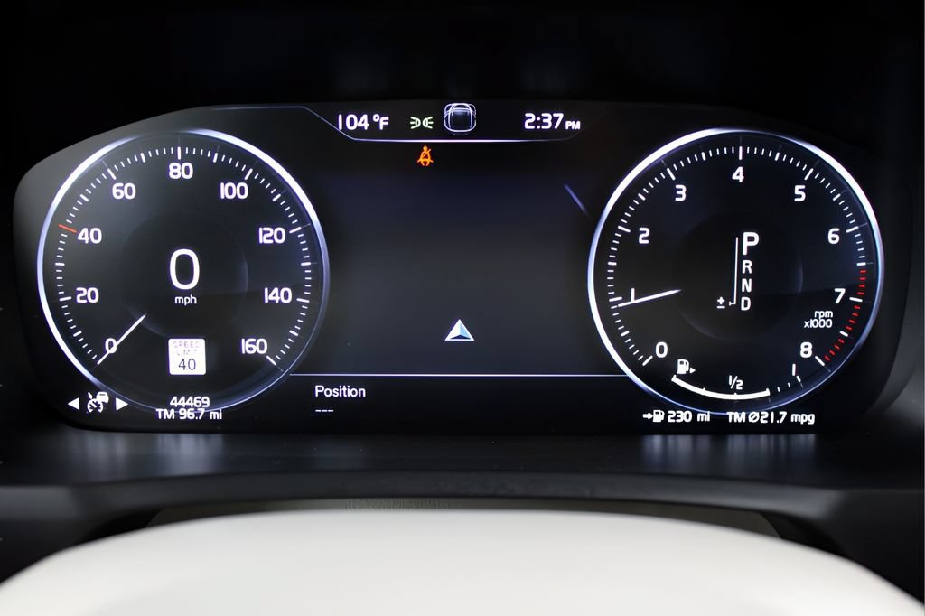 Certified 2022 Volvo XC90 T6 Momentum w/ Advanced Package AWD/4WD image 27