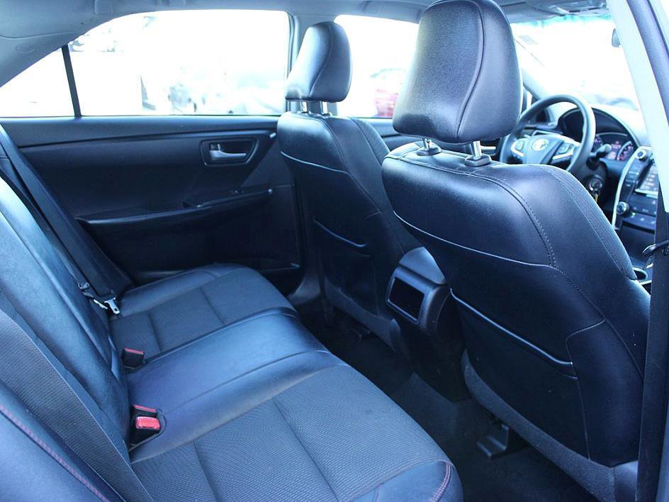 Used 2017 Toyota Camry SE image 23