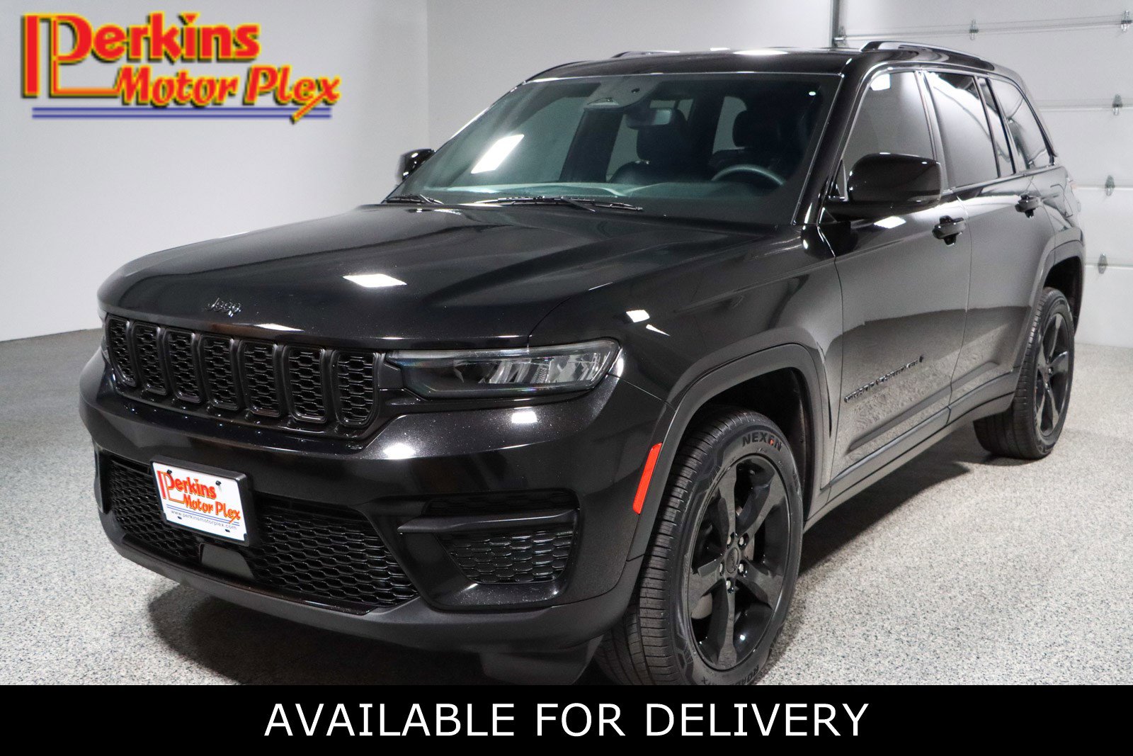 Used 2023 Jeep Grand Cherokee Altitude