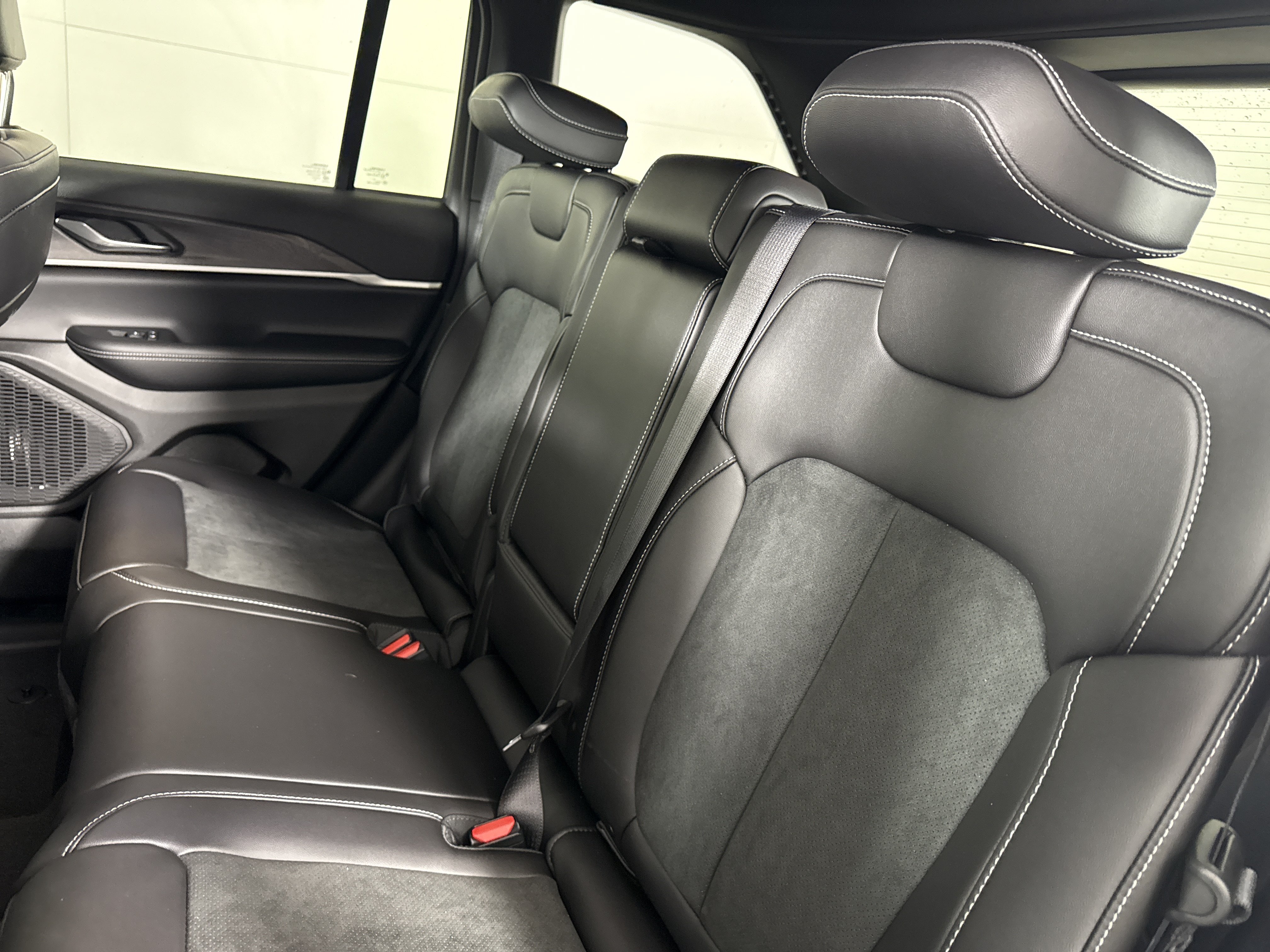 New 2026 Jeep Grand Cherokee Altitude AWD/4WD image 13