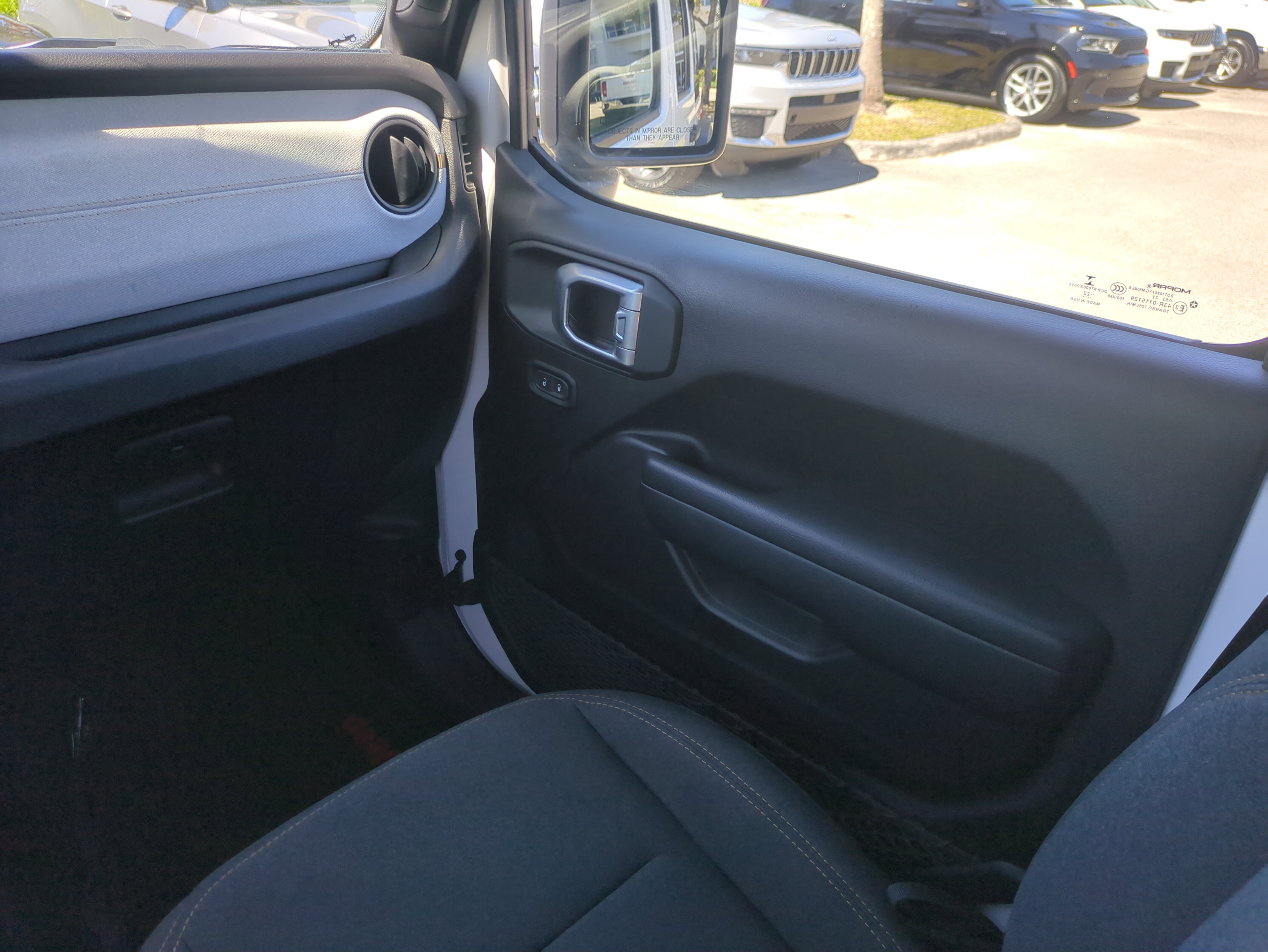 Certified 2024 Jeep Wrangler Sport S image 18