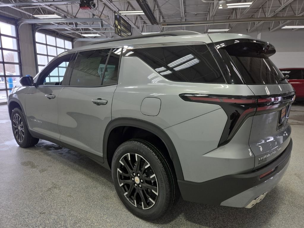 New 2026 Chevrolet Traverse LT w/ Sun and Wheel Package image 5
