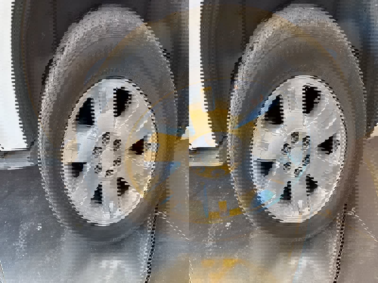 Used 2012 GMC Yukon XL SLT image 11