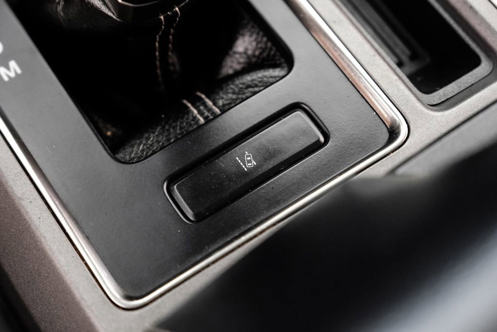 Used 2017 Ford F150 Raptor w/ Equipment Group 802A Luxury image 21