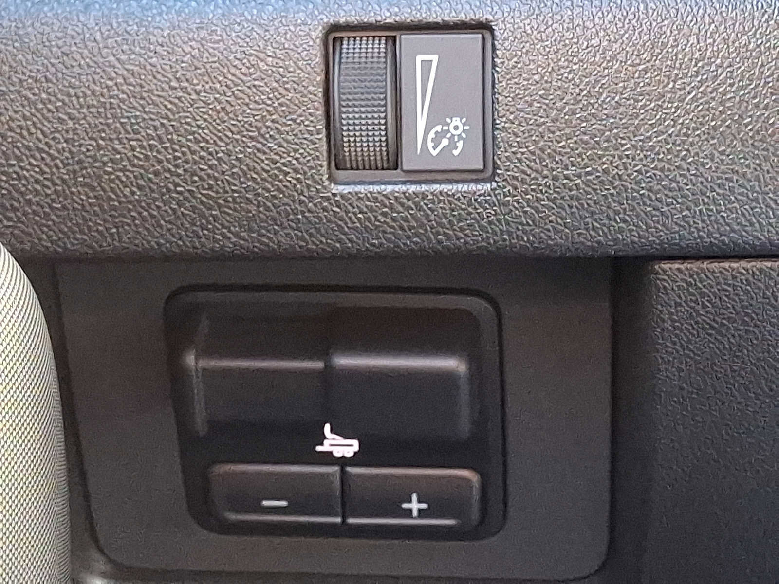 Certified 2023 Chevrolet Colorado Z71 w/ Z71 Convenience Package 2 image 24