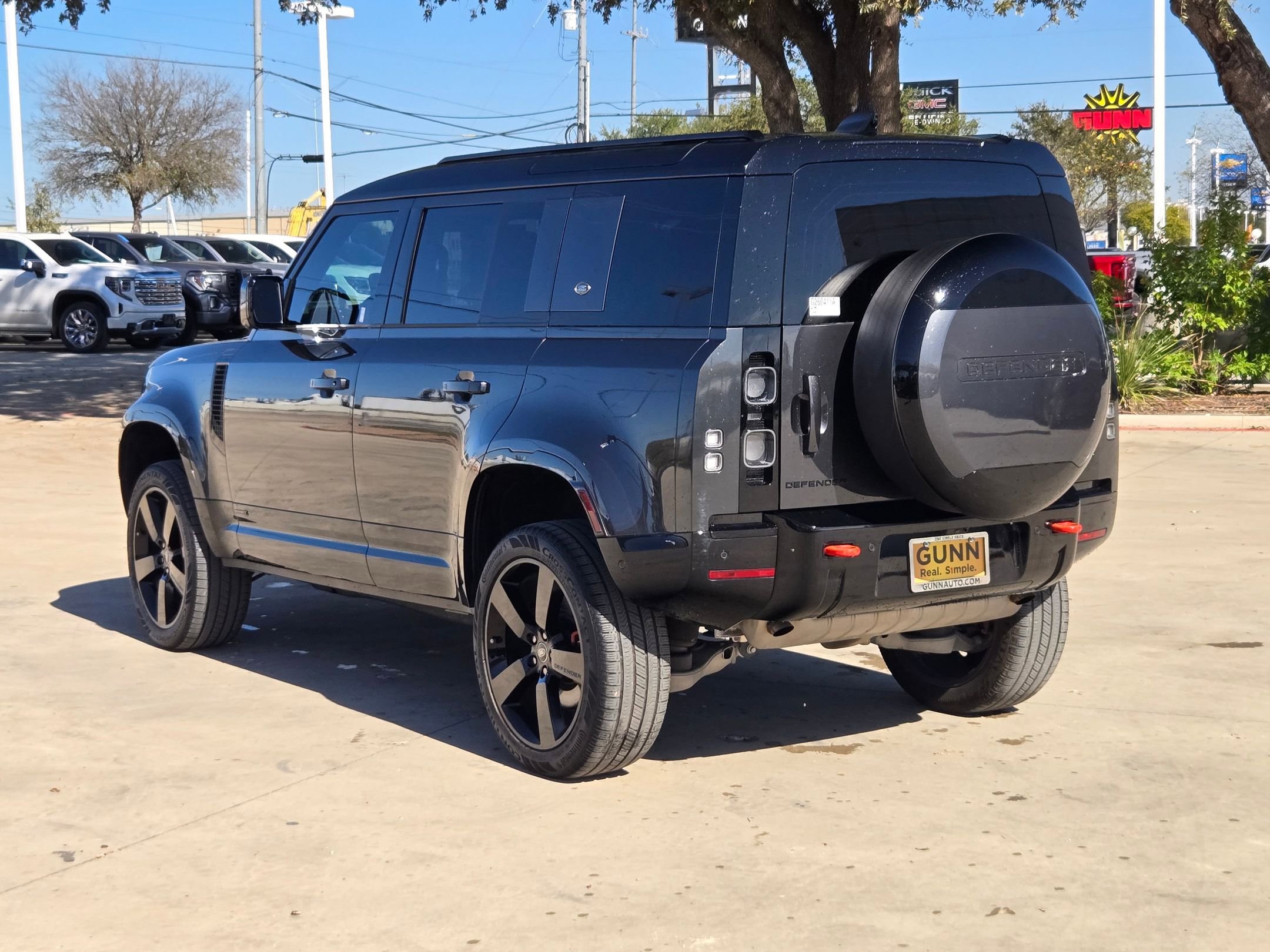 Used 2024 Land Rover Defender 110 X image 5