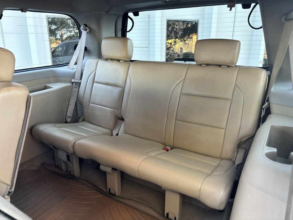 Used 2010 Nissan Armada SE image 16