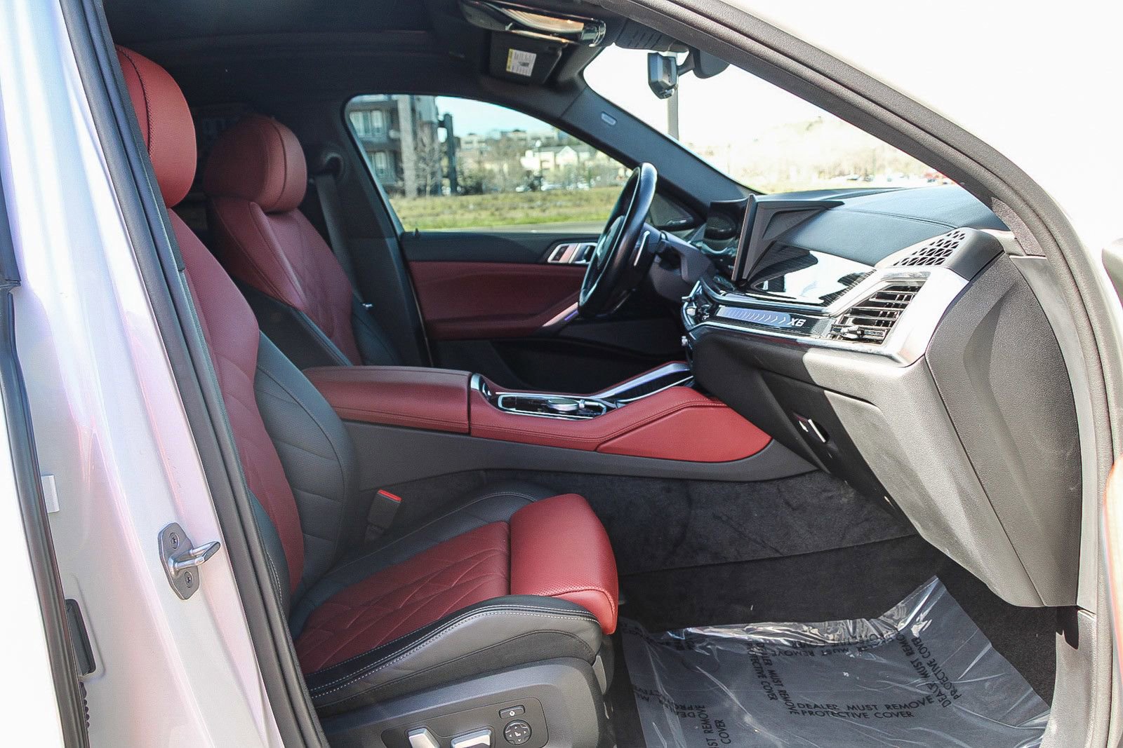 Used 2024 BMW X6 xDrive40i w/ Premium Package image 16