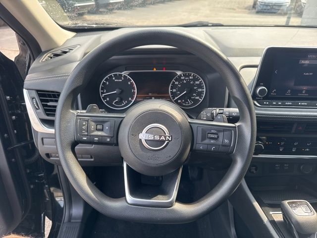 Used 2024 Nissan Rogue S image 11
