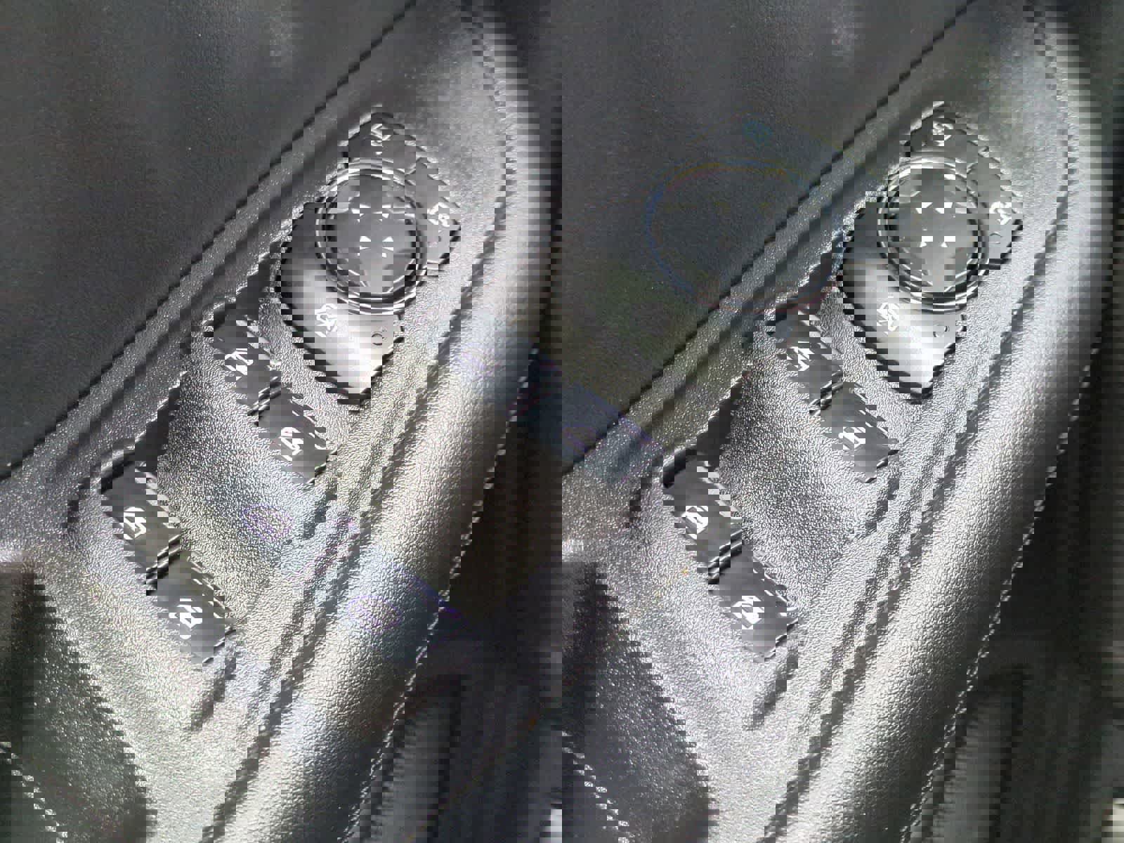 Used 2023 Ford Edge SEL w/ Convenience Package AWD/4WD image 30