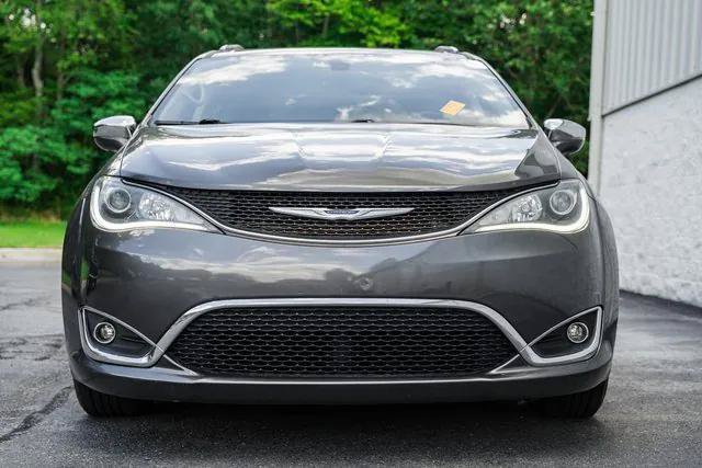 Certified 2019 Chrysler Pacifica Limited FWD image 3