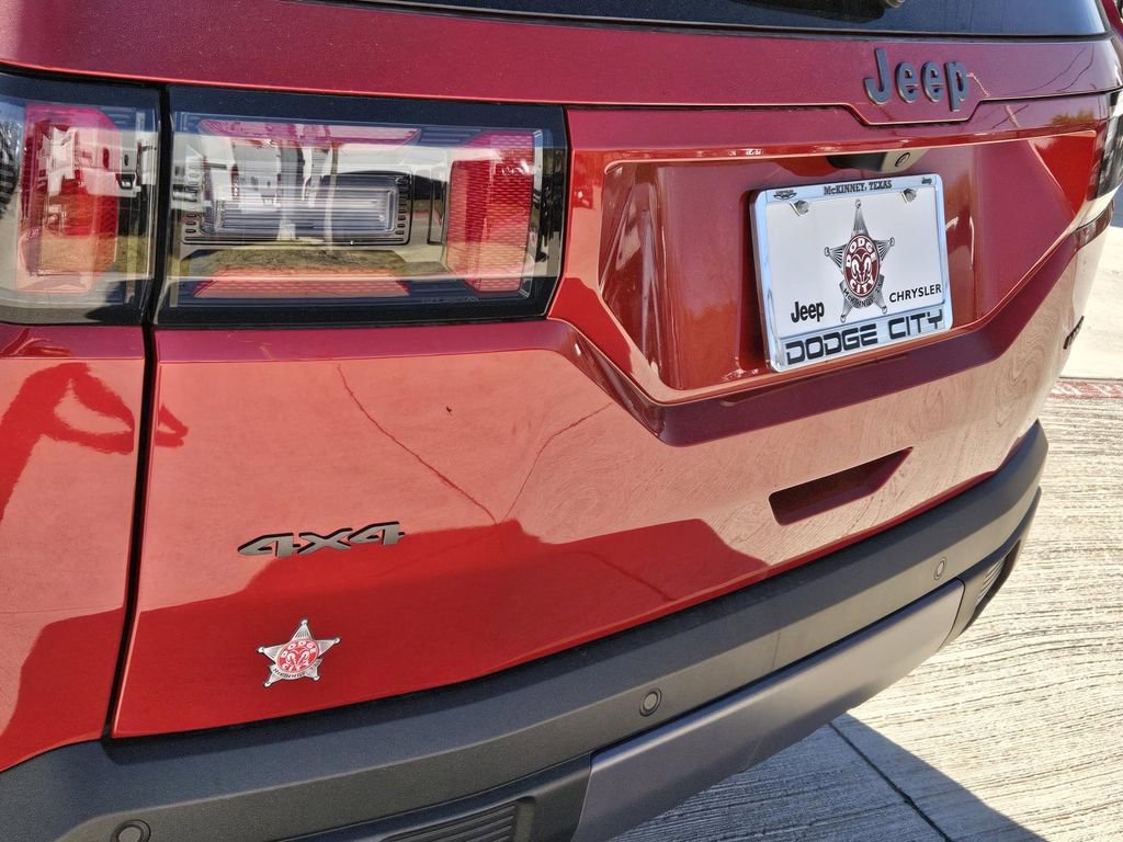 New 2026 Jeep Cherokee Laredo image 5