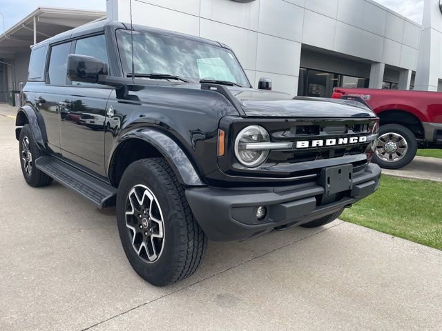 Used 2025 Ford Bronco Outer Banks AWD/4WD image 1