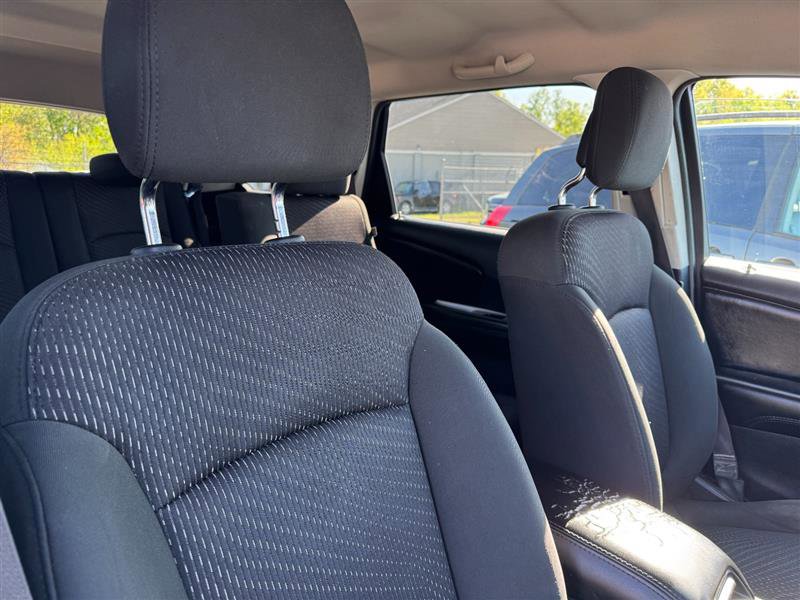 Used 2019 Dodge Journey SE image 14