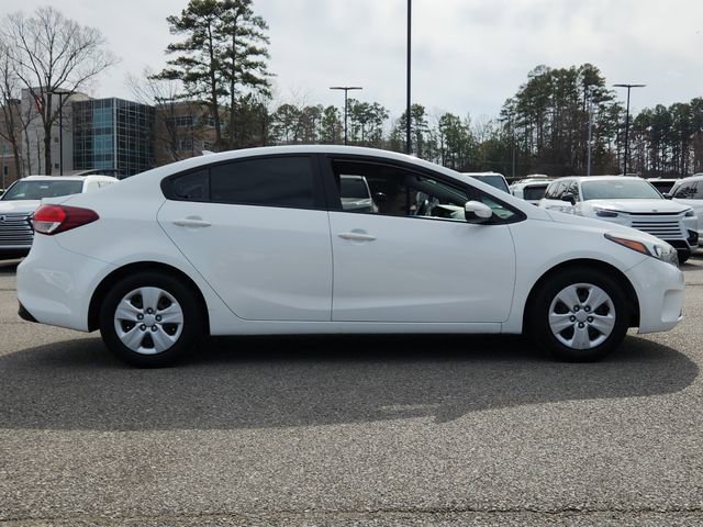 Used 2017 Kia Forte LX image 4