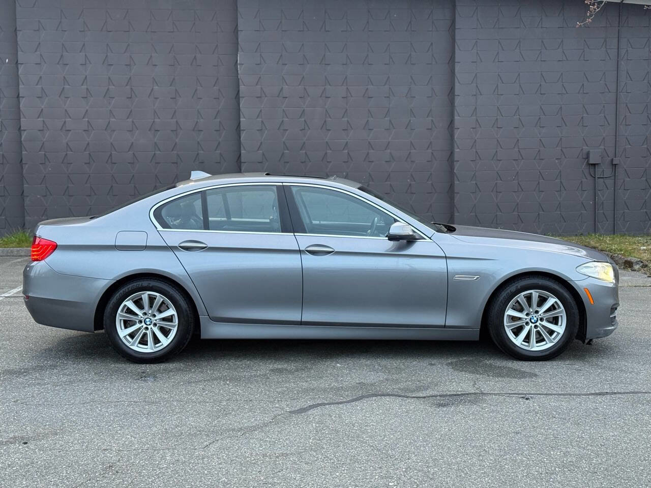 Used 2014 BMW 528i xDrive Sedan image 4