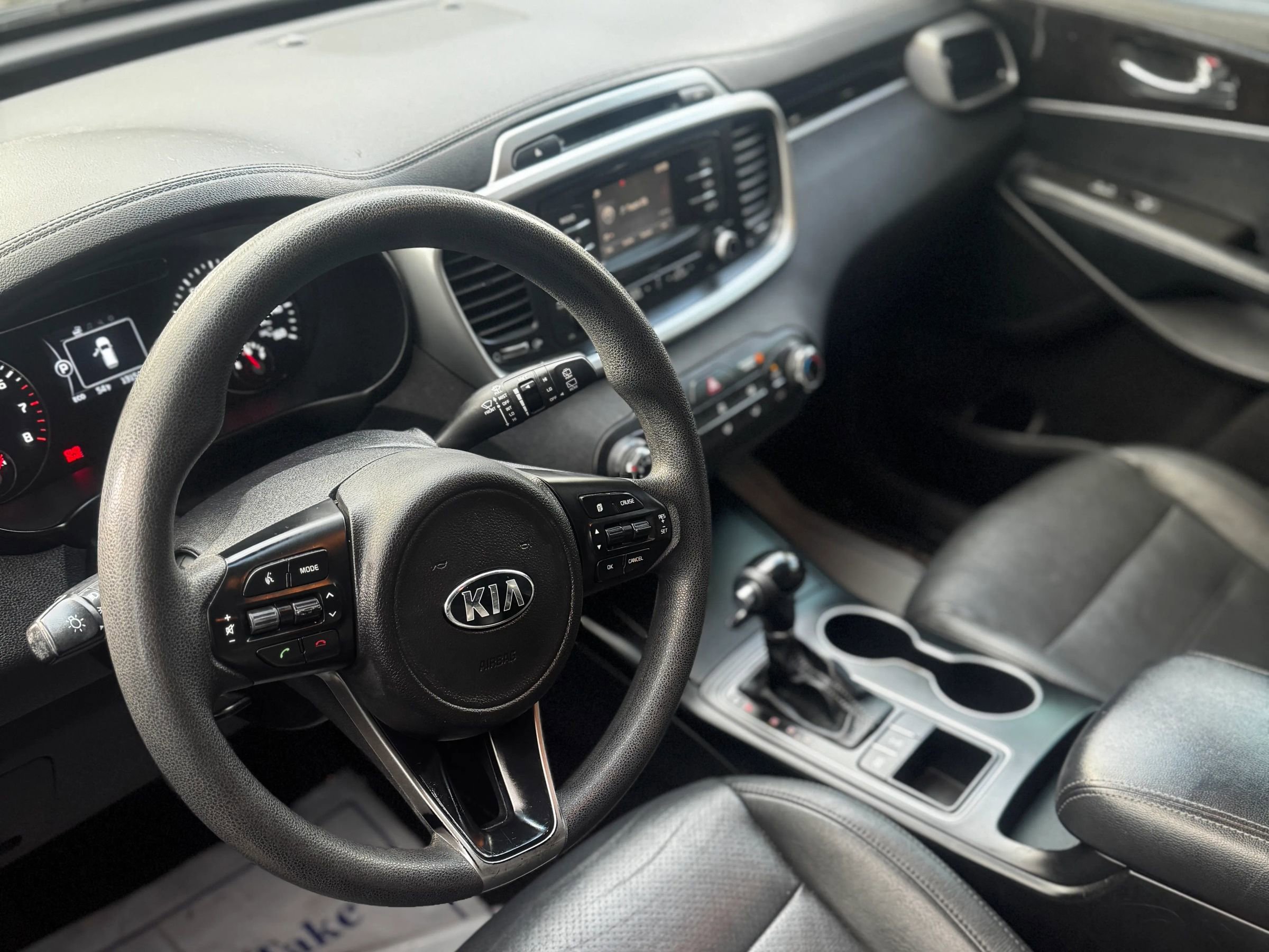 Used 2016 Kia Sorento LX image 9