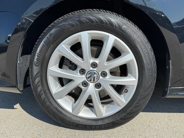 Used 2015 Volkswagen Jetta SE FWD image 9