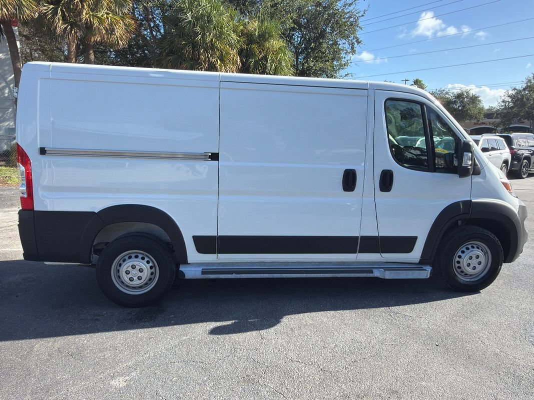 Used 2025 RAM ProMaster 2500 w/ U-Haul Equipment Group FWD image 7