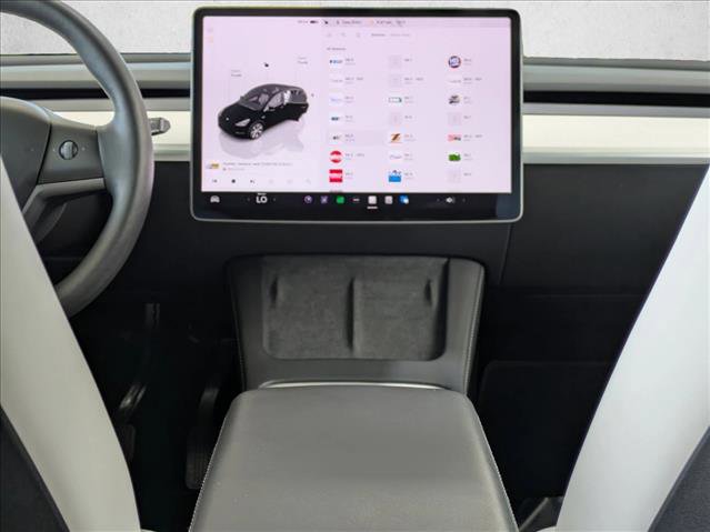 Used 2024 Tesla Model Y Long Range AWD/4WD image 16