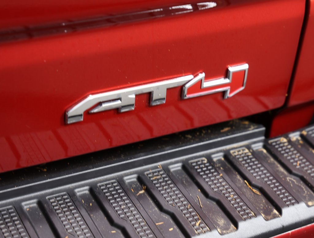 Used 2025 GMC Sierra 1500 AT4 w/ AT4 Premium Package image 9
