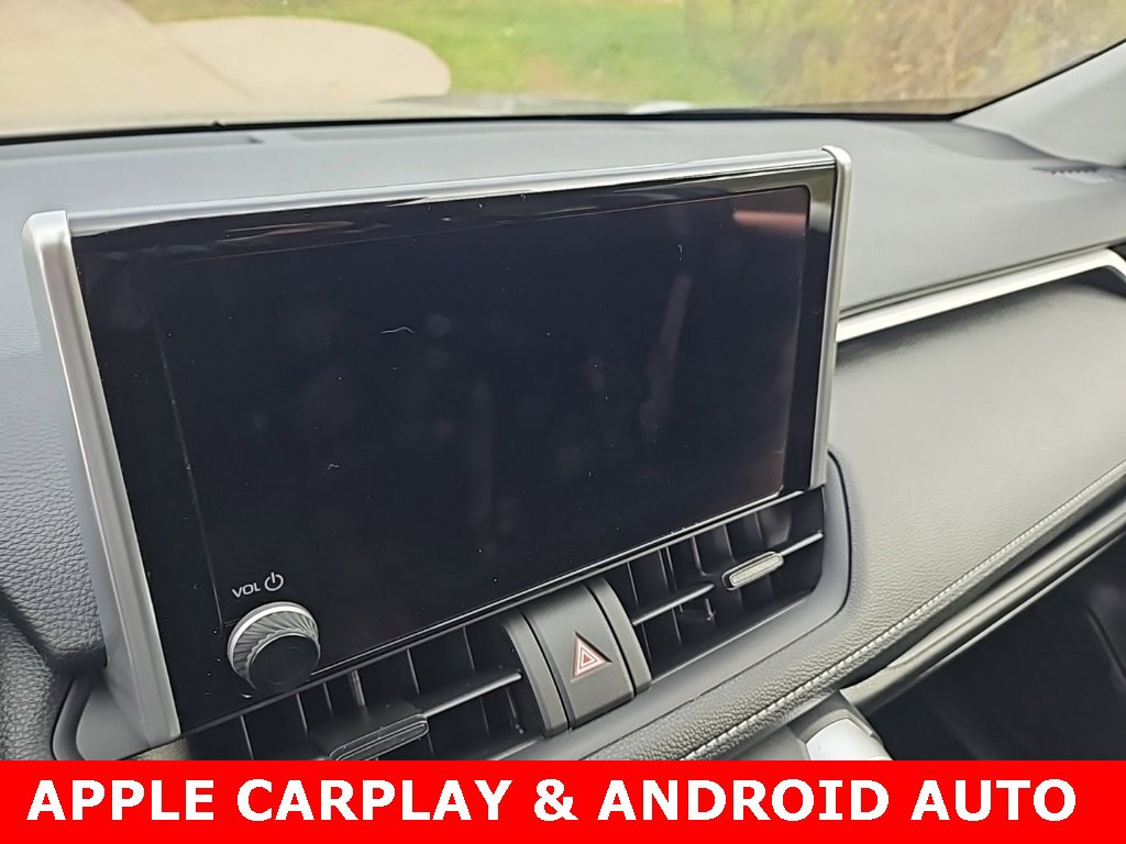 Used 2024 Toyota RAV4 LE image 10