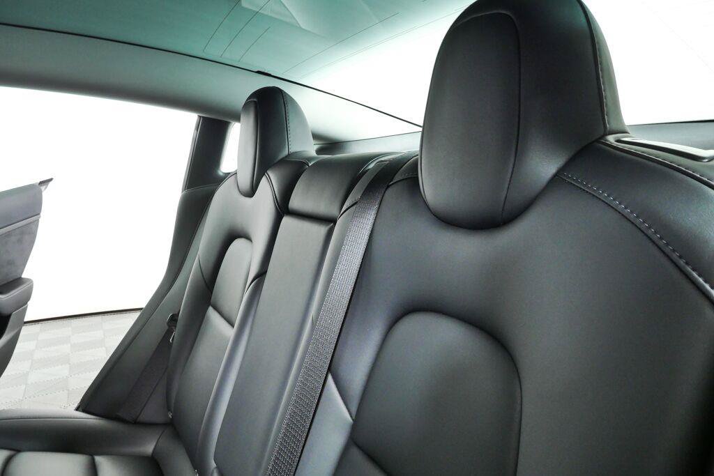 Used 2023 Tesla Model 3 Standard Range RWD image 18