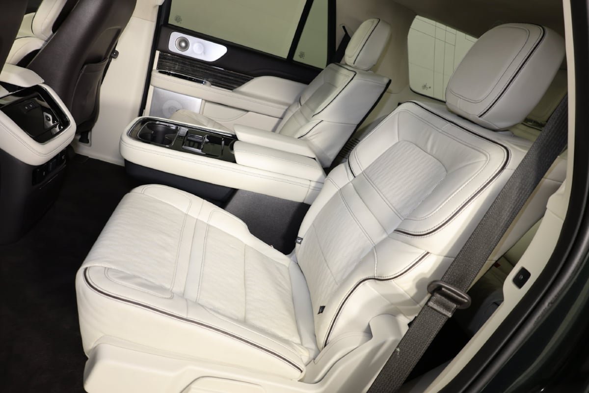 Used 2024 Lincoln Navigator Black Label AWD/4WD image 11