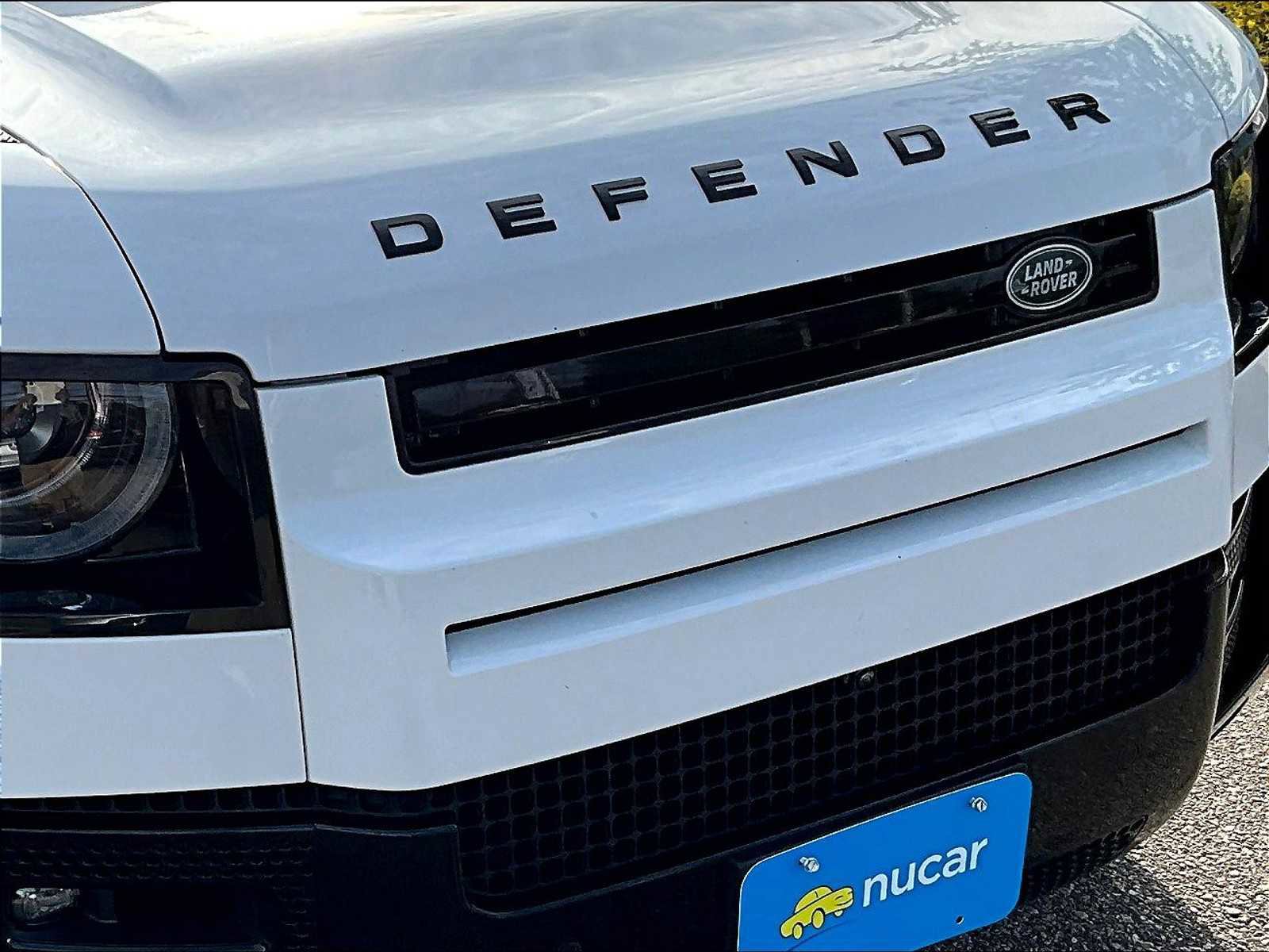 Used 2024 Land Rover Defender 90 X-Dynamic SE image 30