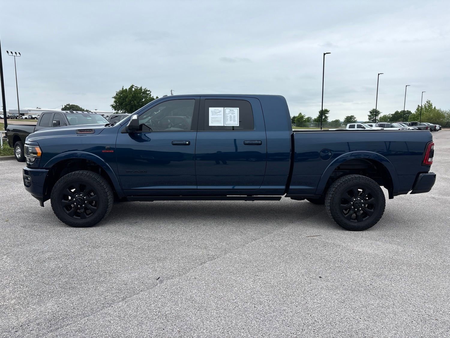 Used 2022 RAM 2500 Limited w/ Night Edition AWD/4WD video 2