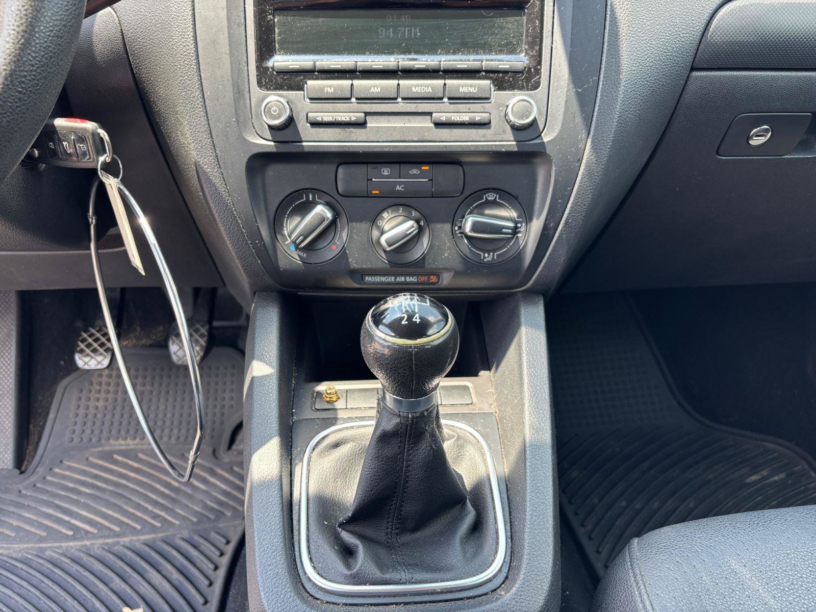 Used 2012 Volkswagen Jetta SE FWD image 10