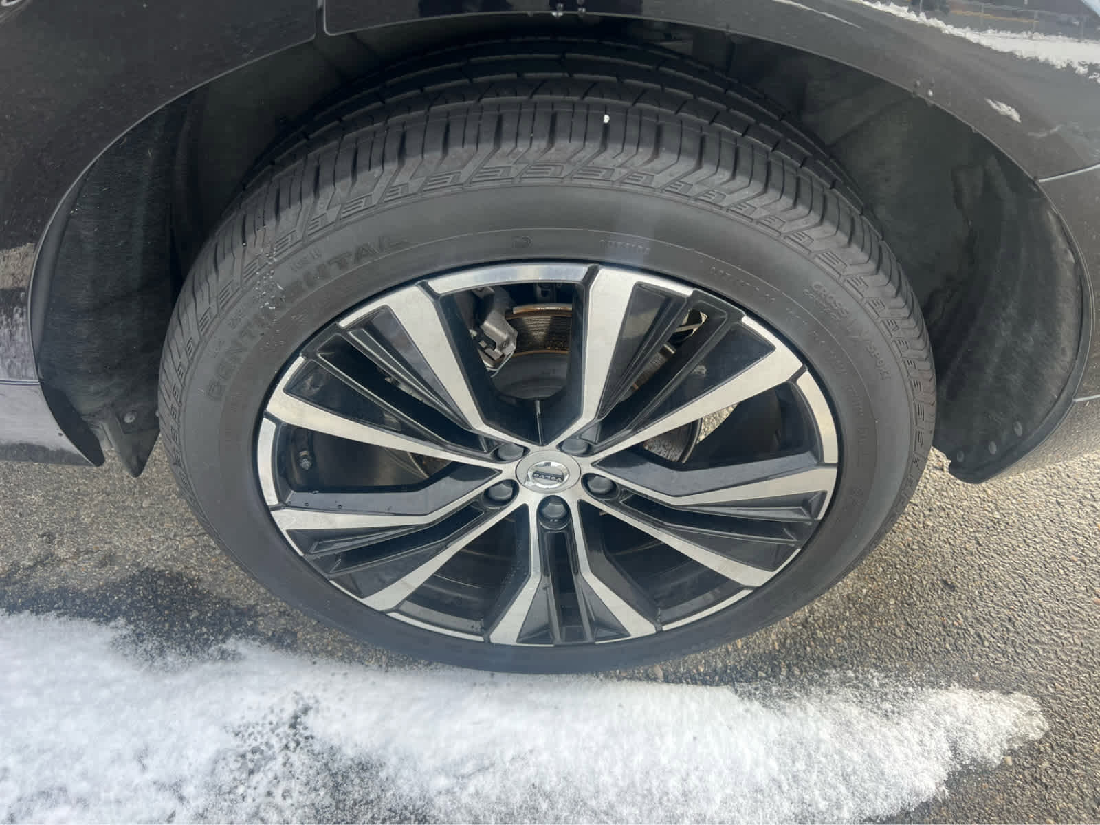 Used 2024 Volvo XC60 B5 Plus image 13