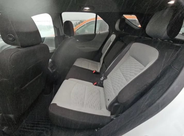 Used 2018 Chevrolet Equinox LS AWD/4WD image 6