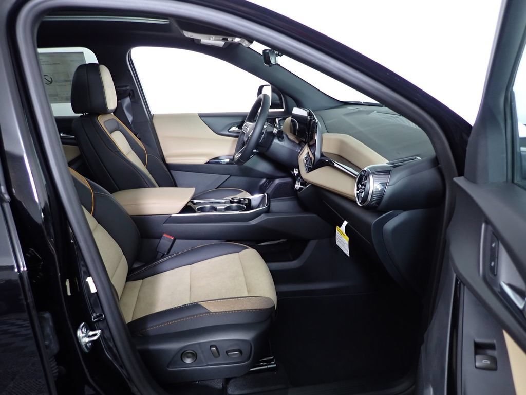 New 2026 Chevrolet Equinox ACTIV w/ Convenience Package III AWD/4WD image 39