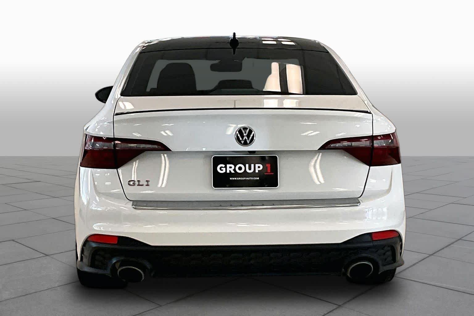 Used 2023 Volkswagen Jetta GLI Autobahn w/ GLI Black Package FWD image 4