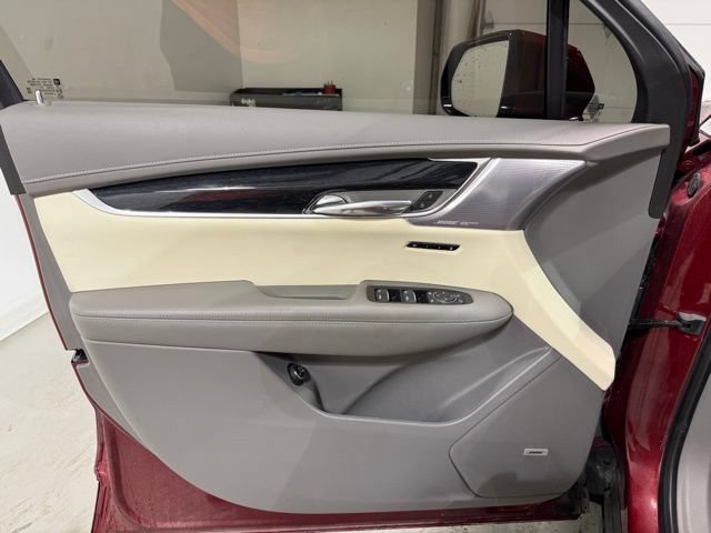 Certified 2023 Cadillac XT6 Premium Luxury AWD/4WD image 11
