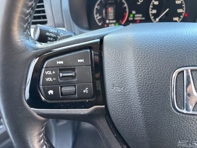Used 2025 Honda Odyssey Touring image 18