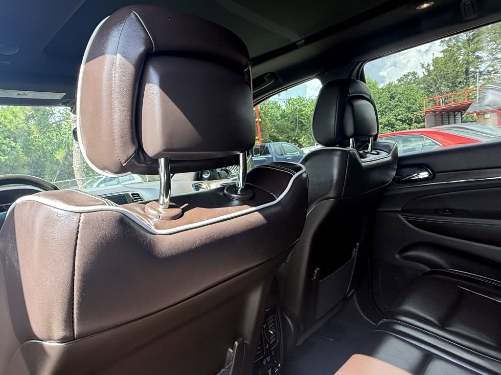 Used 2019 Jeep Grand Cherokee Overland RWD image 27
