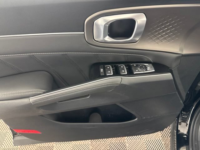 Certified 2025 Kia Sorento SX FWD image 20