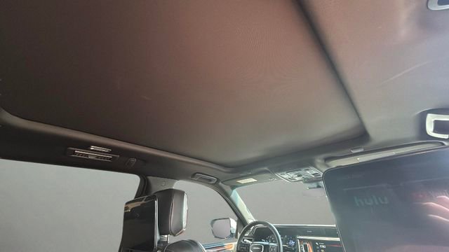 Used 2023 GMC Yukon XL Denali Ultimate AWD/4WD image 15