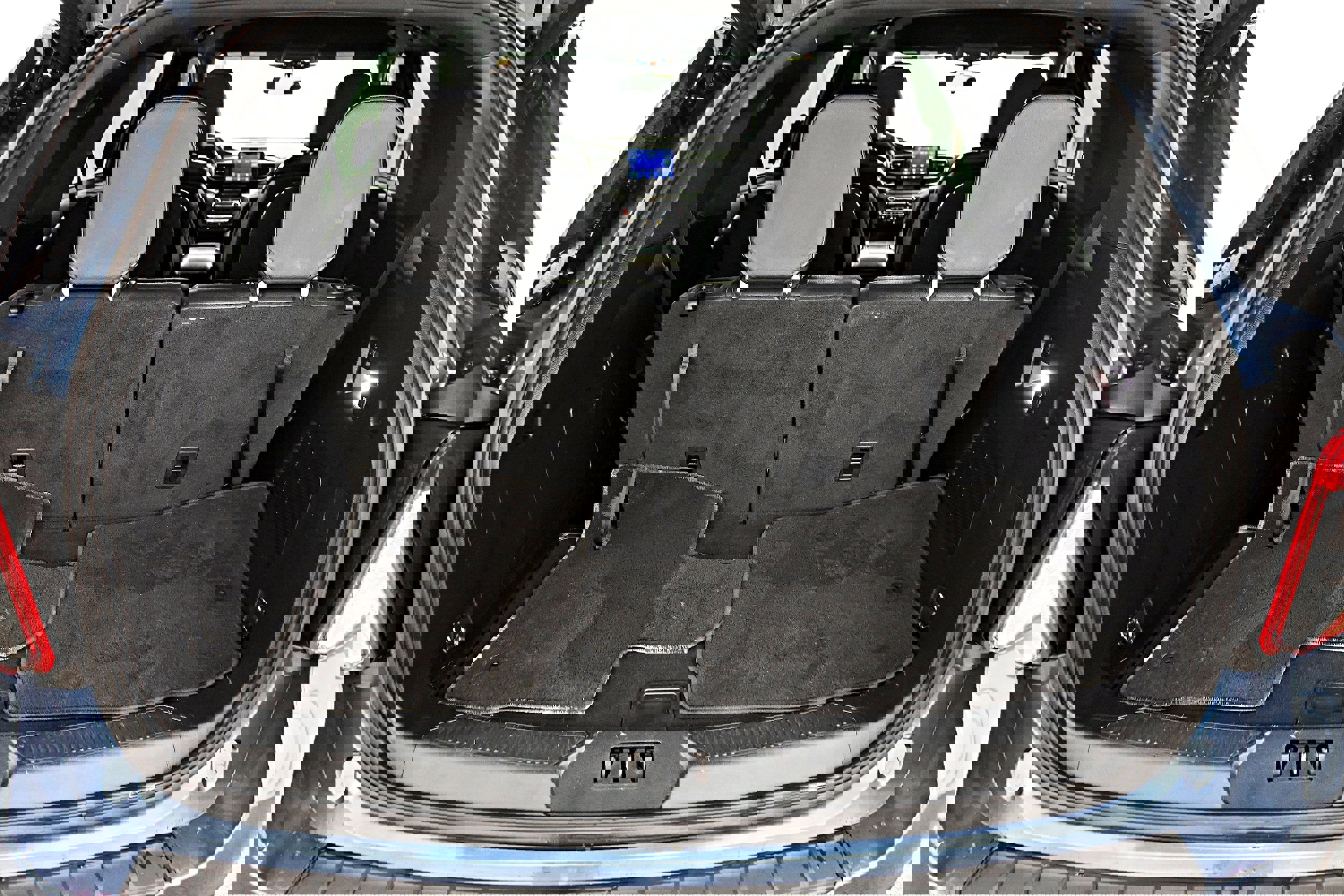 Used 2020 Ford Explorer XLT w/ Equipment Group 202A image 35