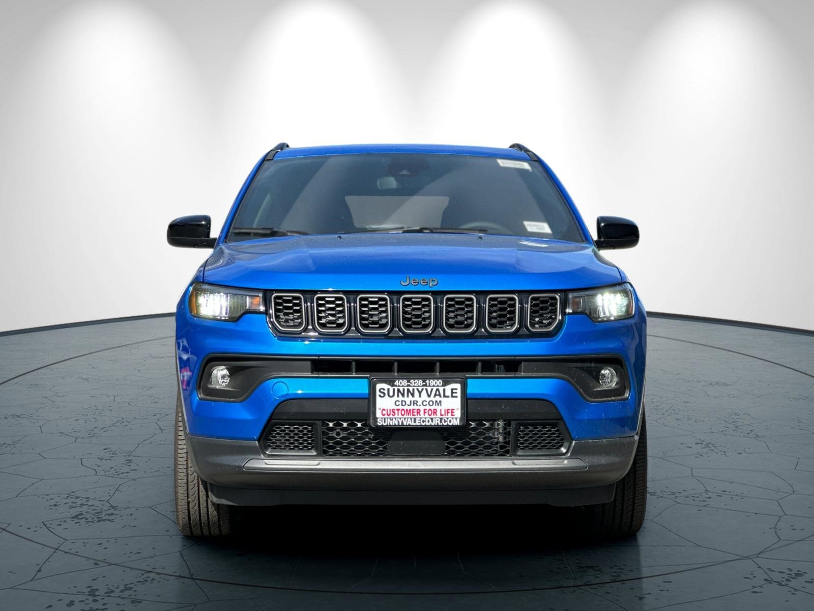 New 2026 Jeep Compass Latitude image 9