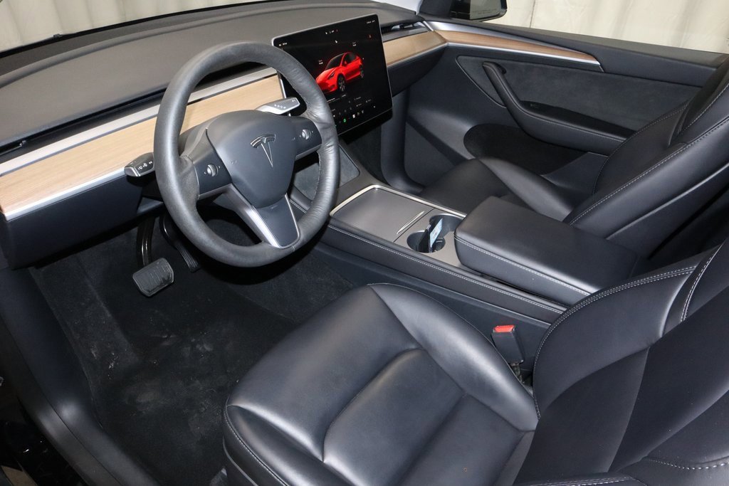 Used 2023 Tesla Model Y Long Range image 27