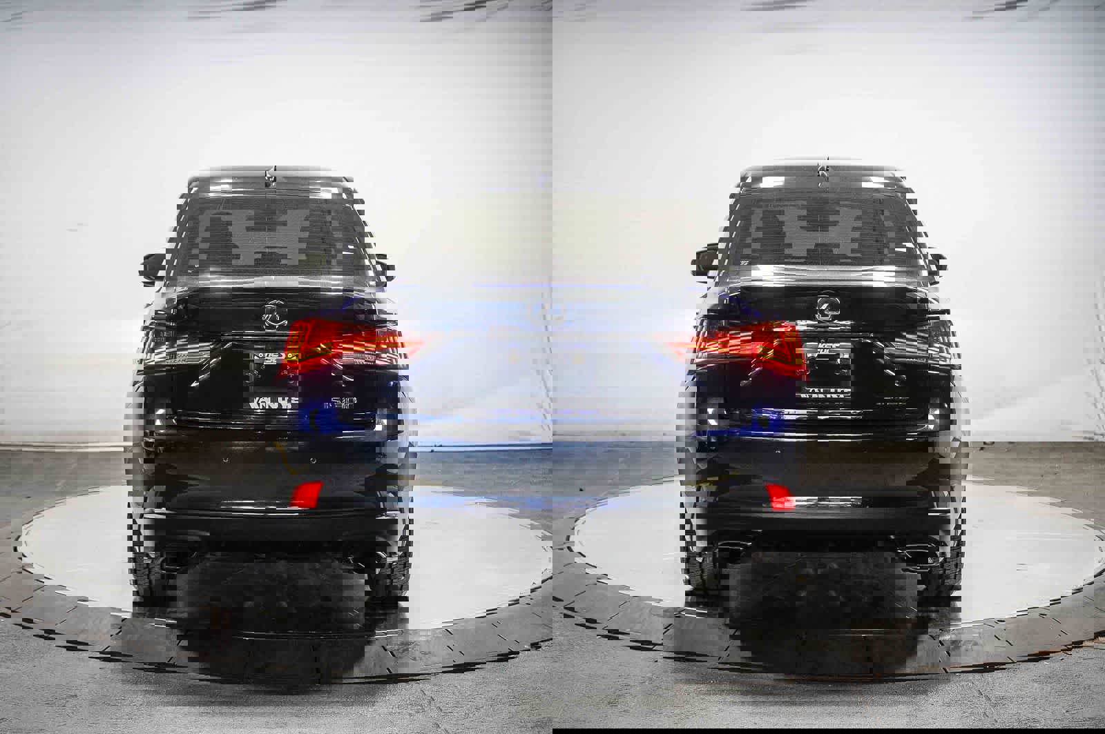 Used 2019 Lexus IS 300 w/ Navigation Package RWD image 5